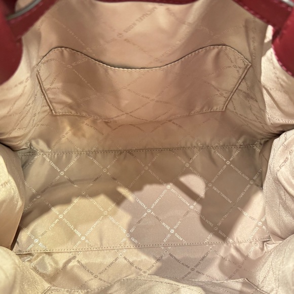 Michael Kors Mina Large Chain Shoulder Pebbled Leather Bag Dark Cherry - Picture 10 of 14